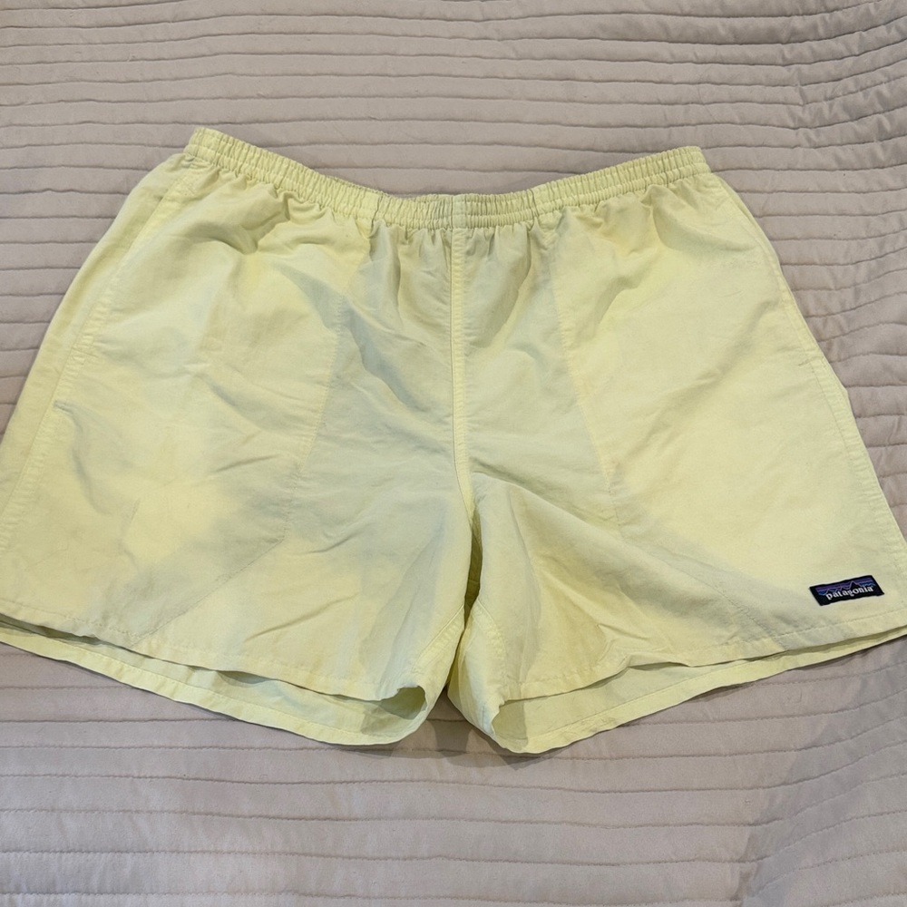 Patagonia Men’s Baggies Shorts Yellow Size L